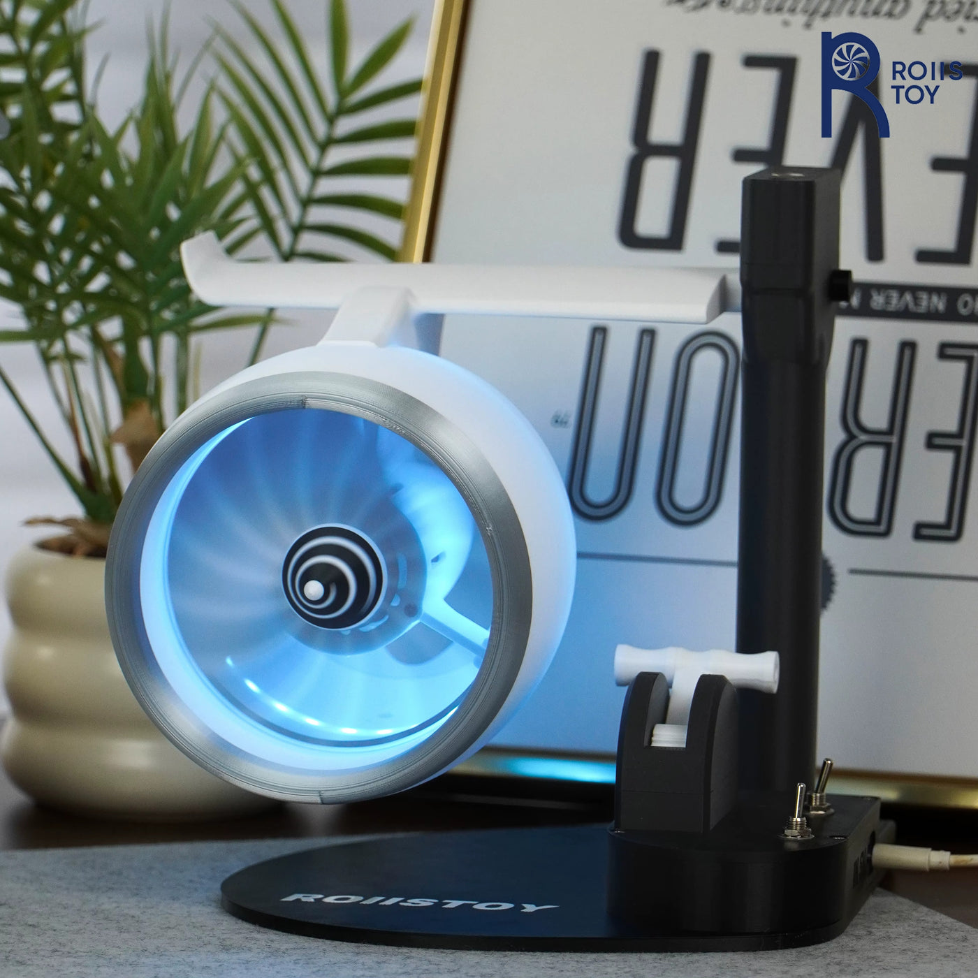 מאדה אוויר טורבו עם ראש יחיד – כולל פיצ’ר אוורור ותאורת RGB מרהיבה לשימוש ביתי ומשרדי